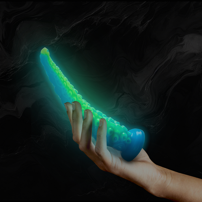 Epic Scylla Dildo Fino Fluorescente 25 cm